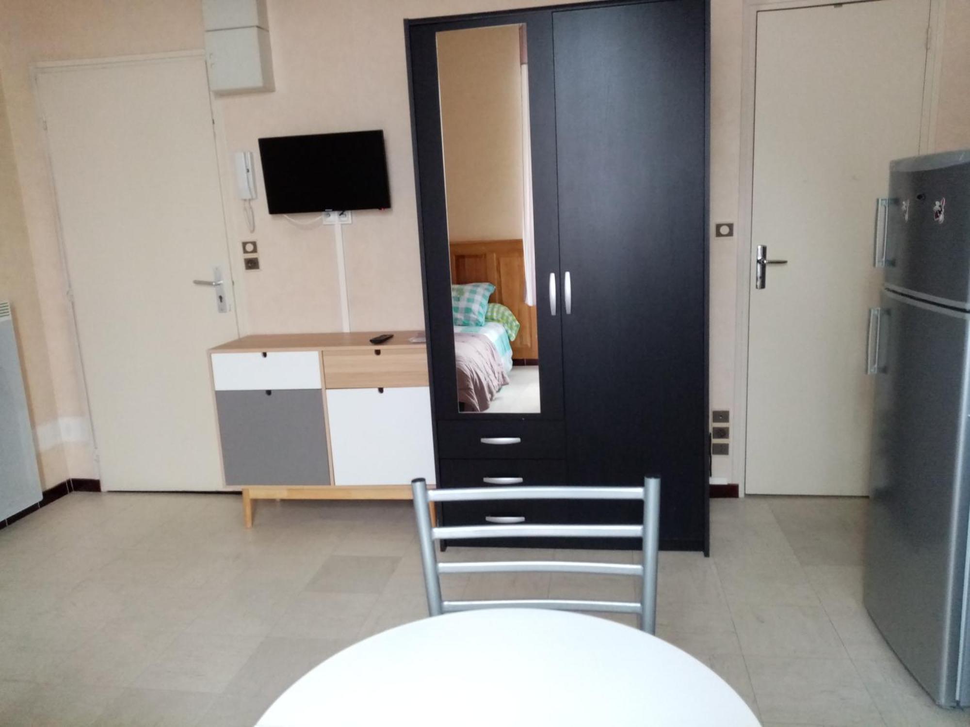 Studio Danton Troyes Ngoại thất bức ảnh